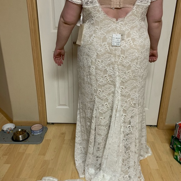 Wedding dress plus size. NWT - Picture 5 of 15